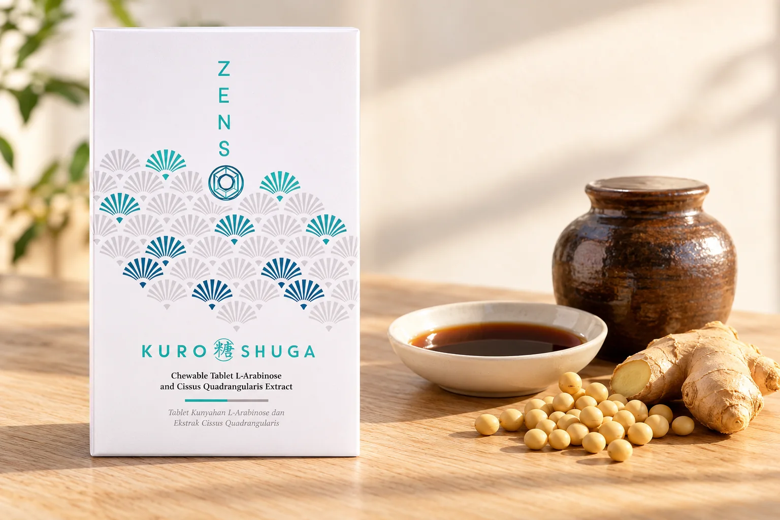ZENSO KURO SHUGA 輕盈卡甜錠盒裝,旁邊是陶甕、黑醋、薑根與黃豆